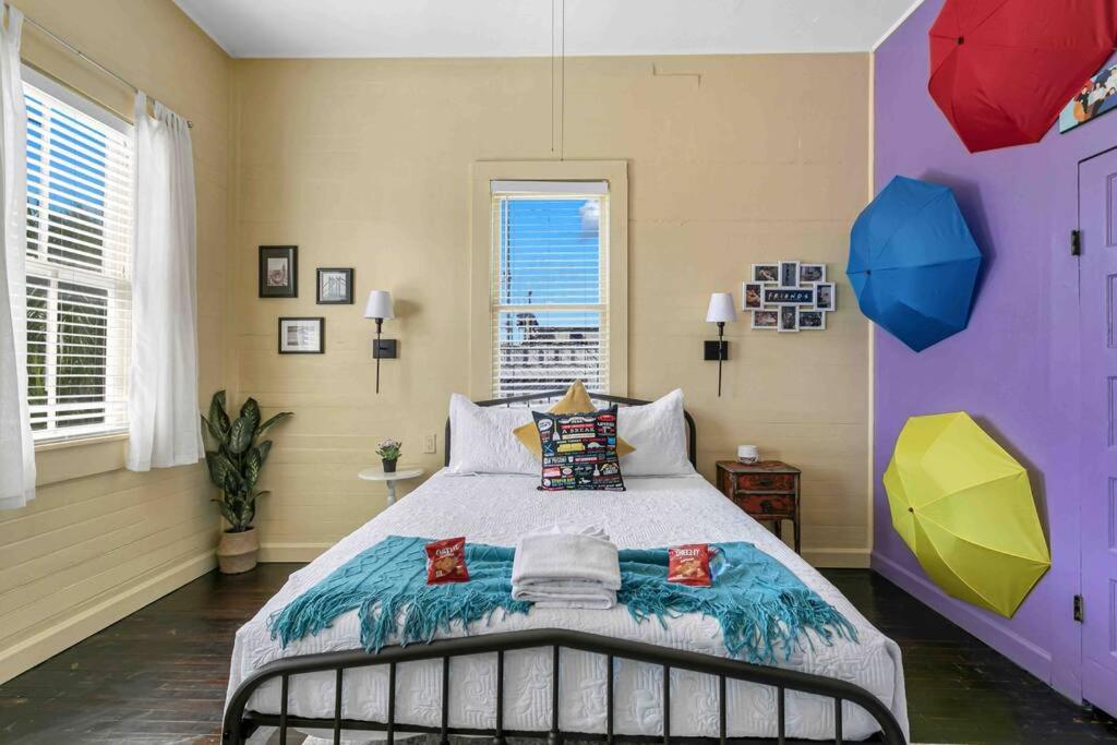 Friends Airbnb Themed 2Bed 2Bath Walkable To All Of Ybor Tampa Exterior foto